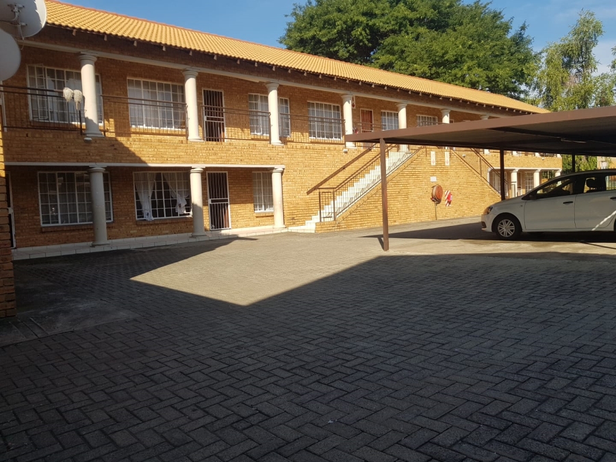 2 Bedroom Property for Sale in Rustenburg Central North West